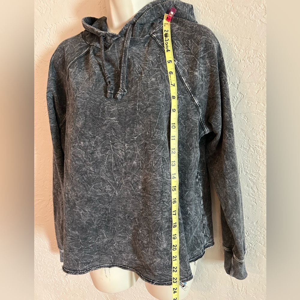 Torrid gray hoodie with hood and drawstring size L - Picture 3 of 7